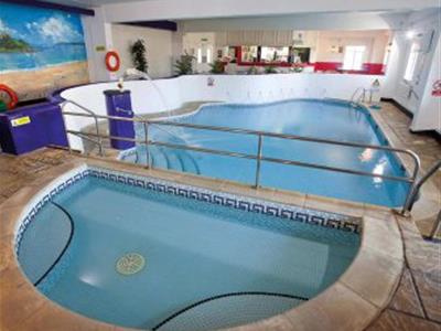 Kenegie Manor swimming pool